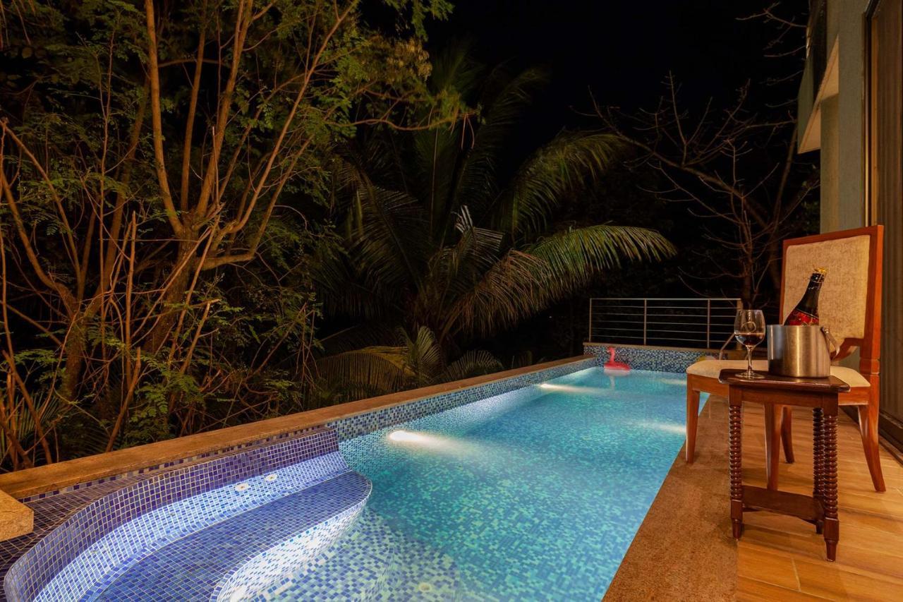 The Blue Horizon By Stayvista - Featuring A Beach-View Villa With A Swimming Pool, Indoor Games, And A Relaxing Balcony Alībāg Esterno foto